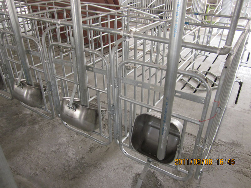 不锈钢母猪食槽-(2)one.jpg